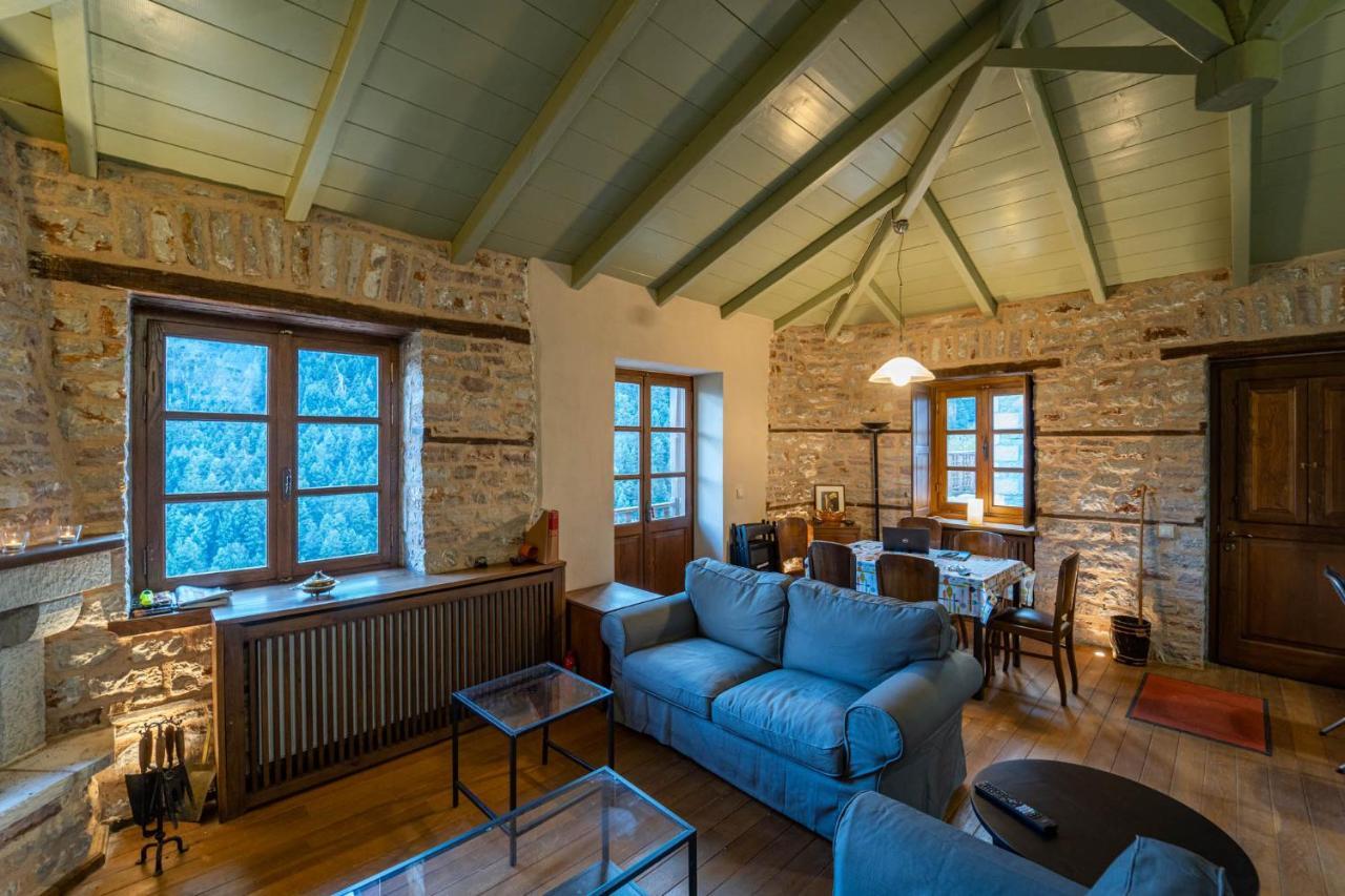 Maisonette Korfes-Κορφές-Μ Δύο Αυτόνομοι Όρoφοι Της Βίλας Κορφές Για Οικογένειες Και Μικρές Παρέες Karpenísion Exterior foto